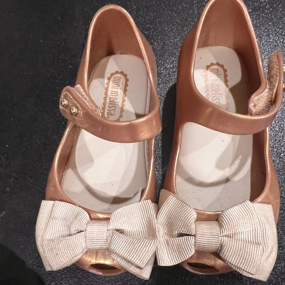 Mini Melissa metallic ballet bow shoes size 6 girl toddler